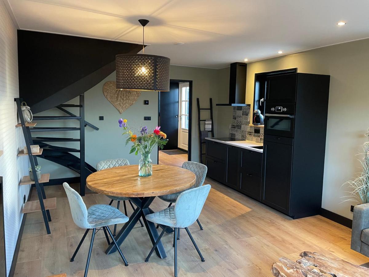 De Heerlykheid Wemeldinge, Vlak Bij Strand En Bos, Ruime Vakantiewoning Met Eigen Patio In De Karakteristieke Dorpsstraat 외부 사진